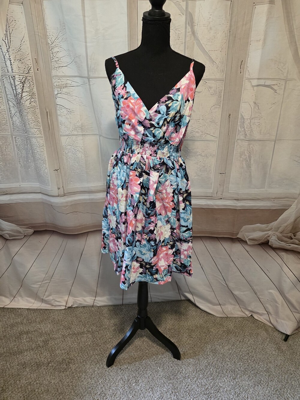 Floral V-Neck Spaghetti Strap Dress in Pink & Blue